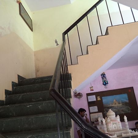 Hotel Viren Plaza Agra  Esterno foto