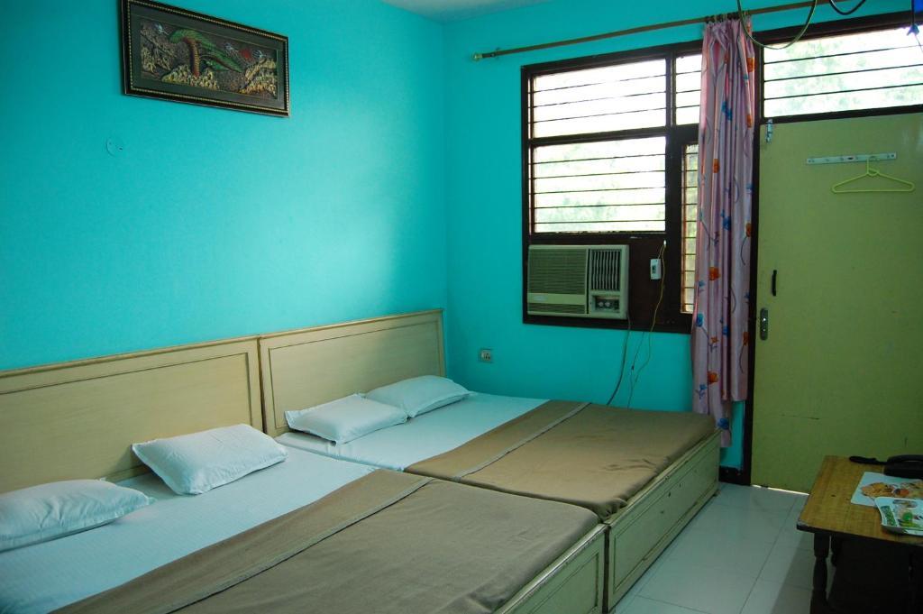 Hotel Viren Plaza Agra  Esterno foto