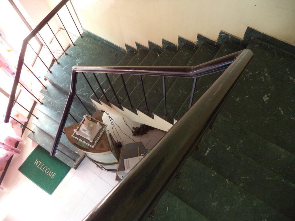 Hotel Viren Plaza Agra  Esterno foto